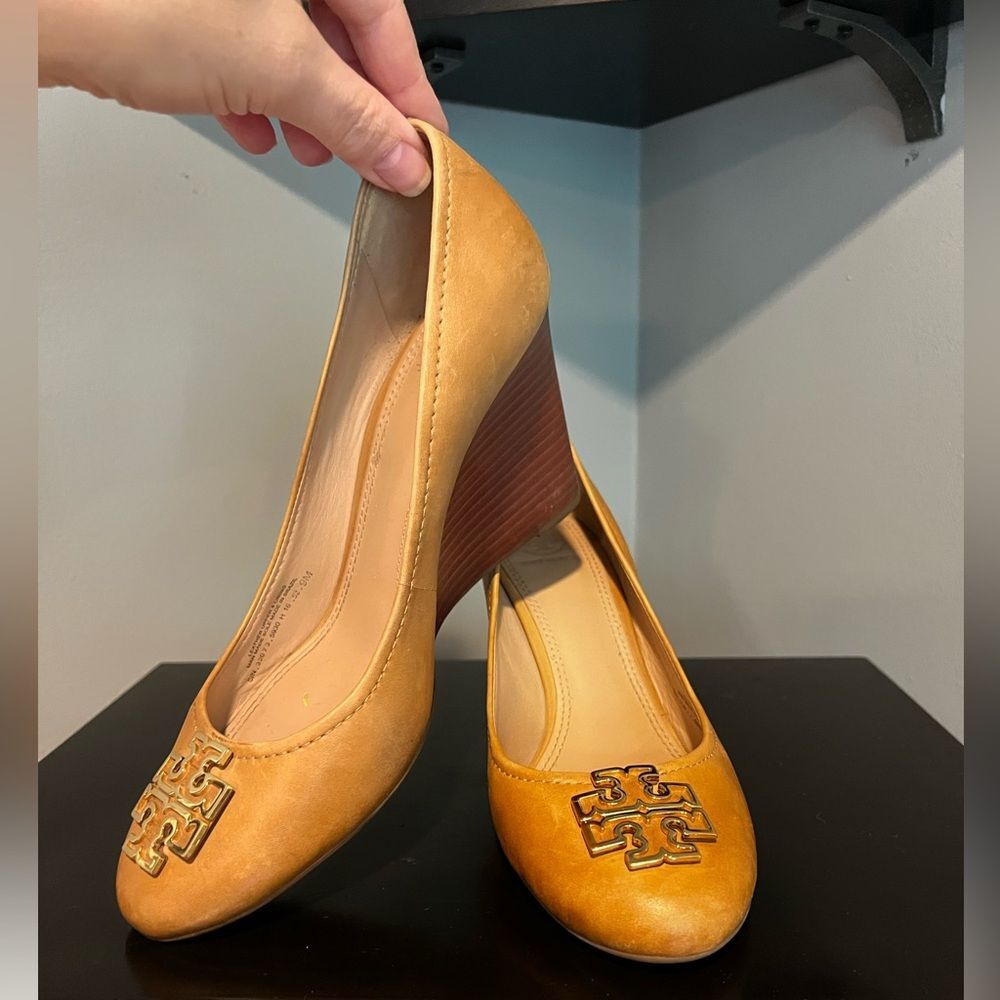 Tory Burch Melinda Royal Tan Wedge Heels